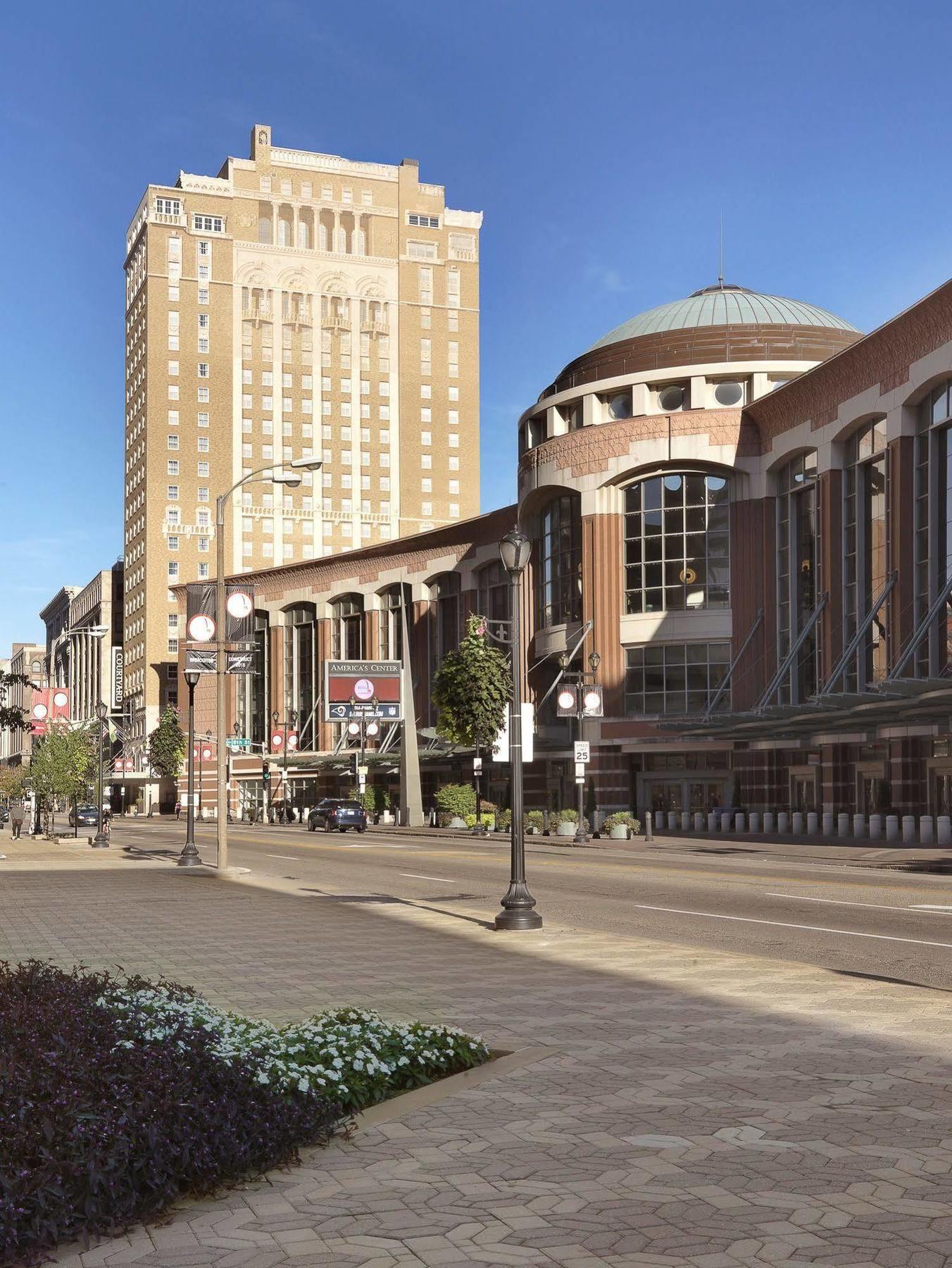 מלון Courtyard St. Louis Downtown/Convention Center מראה חיצוני תמונה